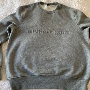 Grey crewneck